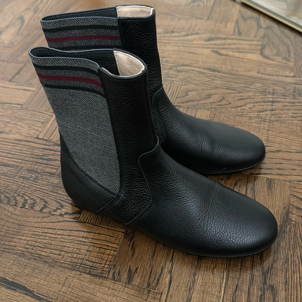 Studio by hoo bootie. Size 36